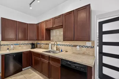 2219 Sealy Street, Galveston, TX 77550 - Photo 23