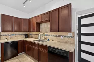 2219 Sealy St, Galveston, TX 77550 - Photo 23