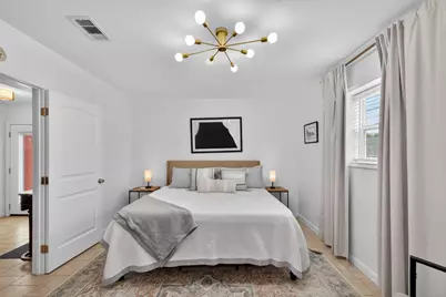 2219 Sealy Street, Galveston, TX 77550 - Photo 29