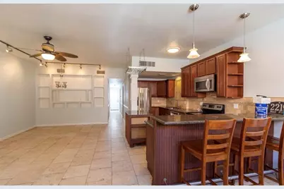 2219 Sealy Street, Galveston, TX 77550 - Photo 37