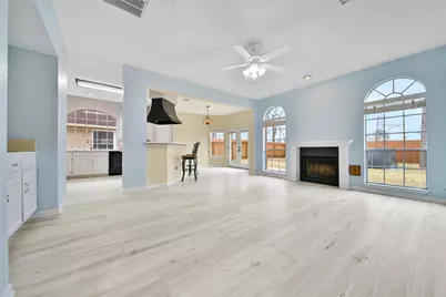 3039 Creek Manor Drive, Kingwood, TX 77339 - Photo 9