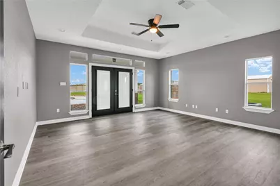 863 Bunkhouse Trail, Angleton, TX 77515 - Photo 9