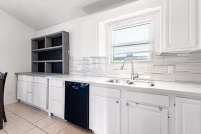 4014 Kent Drive, Galveston, TX 77554 - Photo 7