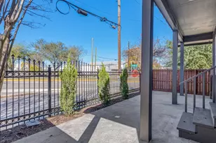 430 N Hutcheson St, Houston, TX 77003 - Photo 3