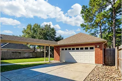 6807 Queensclub Drive, Houston, TX 77069 - Photo 3