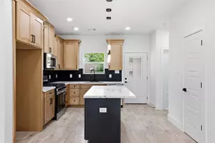 5515 Elm Springs Dr, Houston, TX 77048 - Photo 17