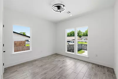 5515 Elm Springs Drive, Houston, TX 77048 - Photo 25