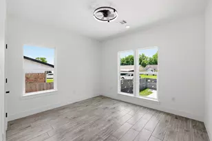 5515 Elm Springs Dr, Houston, TX 77048 - Photo 25