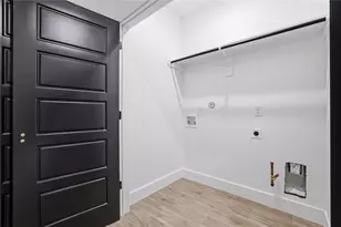 5515 Elm Springs Dr, Houston, TX 77048 - Photo 9