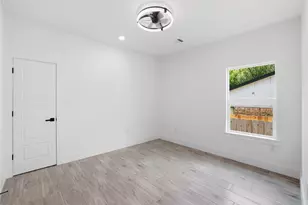 5515 Elm Springs Dr, Houston, TX 77048 - Photo 23