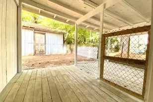 88 Gazebo St, Huntsville, TX 77340 - Photo 11