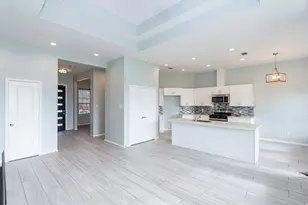 2040 Twin Lakes Blvd, West Columbia, TX 77486 - Photo 9