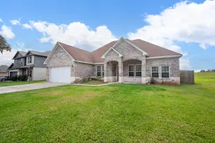 2040 Twin Lakes Blvd, West Columbia, TX 77486 - Photo 3