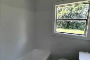9306 St Lo Rd, Houston, TX 77033 - Photo 11