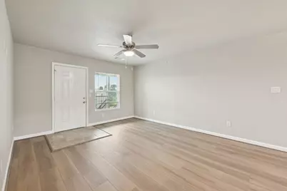 254 Plez Morgan Drive #E, Montgomery, TX 77356 - Photo 7