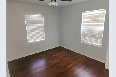 8159 Redfern Drive, Houston, TX 77033 - Photo 7