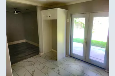 8159 Redfern Drive, Houston, TX 77033 - Photo 3