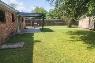 8159 Redfern Dr, Houston, TX 77033 - Photo 11