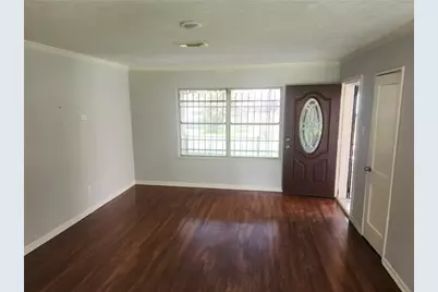 8159 Redfern Drive, Houston, TX 77033 - Photo 11