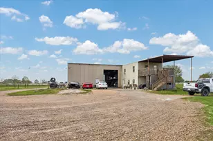 1021 Star Ln, Alleyton, TX 78933 - Photo 7