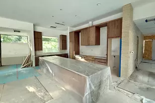 1701 Banks St, Houston, TX 77098 - Photo 5