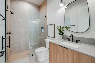 1701 Banks St, Houston, TX 77098 - Photo 31