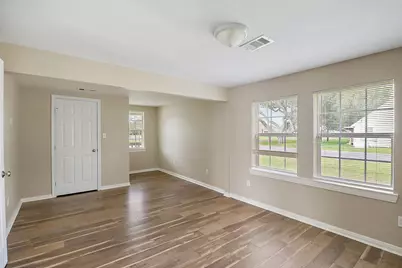412 Stowell Street, Anahuac, TX 77514 - Photo 9