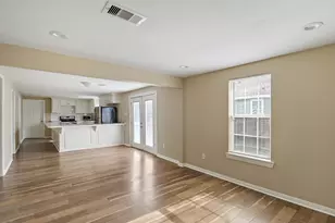 412 Stowell St, Anahuac, TX 77514 - Photo 5