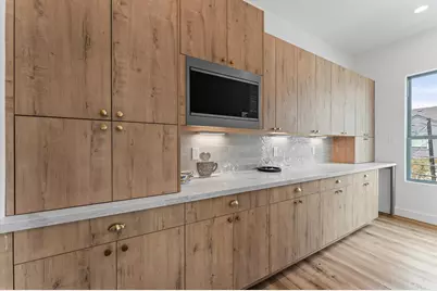 1122 W 17th Street #E, Houston, TX 77008 - Photo 17