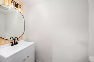 14703 Barryknoll Ln, Houston, TX 77079 - Photo 7