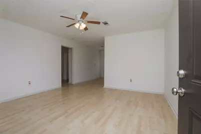 5418 Myrtlewood Street, Houston, TX 77033 - Photo 3