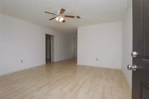 5418 Myrtlewood St, Houston, TX 77033 - Photo 3