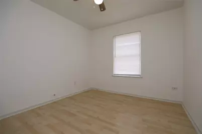 5418 Myrtlewood Street, Houston, TX 77033 - Photo 11