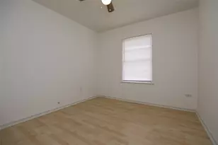 5418 Myrtlewood St, Houston, TX 77033 - Photo 11