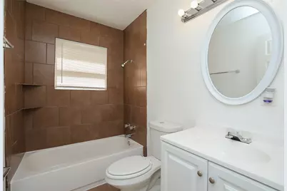 5418 Myrtlewood Street, Houston, TX 77033 - Photo 13