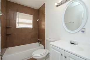 5418 Myrtlewood St, Houston, TX 77033 - Photo 13