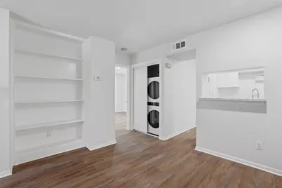 1860 White Oak Drive #333, Houston, TX 77009 - Photo 7