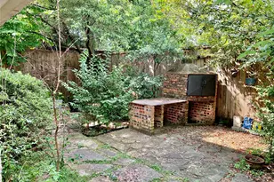 1955 Portsmouth St, Houston, TX 77098 - Photo 17