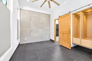 815 E 23rd St, Houston, TX 77009 - Photo 9