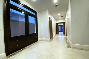 1012 Crocker St, Houston, TX 77019 - Photo 3