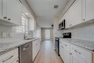 7315 Housman St, Houston, TX 77055 - Photo 13