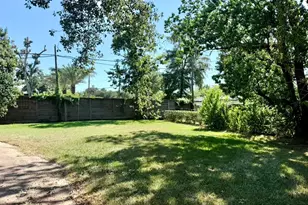 7315 Housman St, Houston, TX 77055 - Photo 39