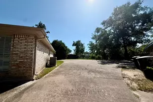7315 Housman St, Houston, TX 77055 - Photo 35