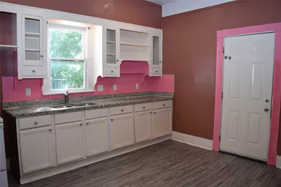 815 6th Avenue N, Texas City, TX 77590 - Photo 7