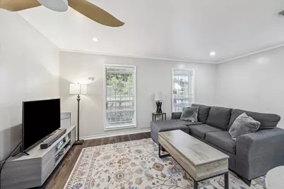 5302 Saxon Dr Drive, Houston, TX 77092 - Photo 37