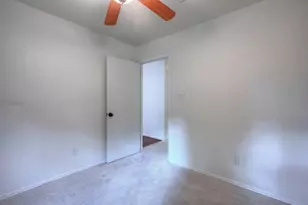 9859 Meadow Bend Ln, Houston, TX 77065 - Photo 17