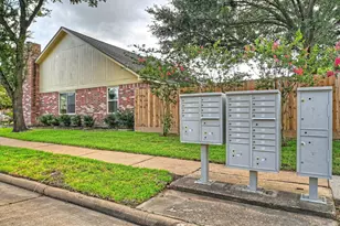 9859 Meadow Bend Ln, Houston, TX 77065 - Photo 3