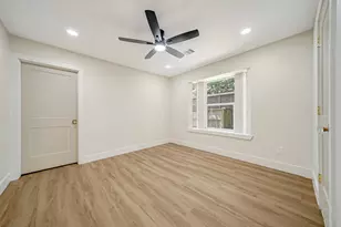 717 Clayton St, Tomball, TX 77375 - Photo 21