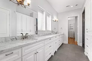 2329 Willowby Dr, Houston, TX 77008 - Photo 17