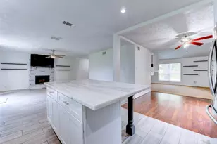 8519 Church Light Ln, Houston, TX 77064 - Photo 3